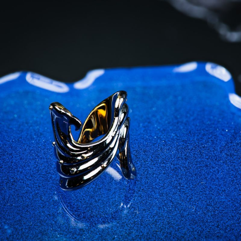 Statement silver ring inspired by mystical sea creatures.